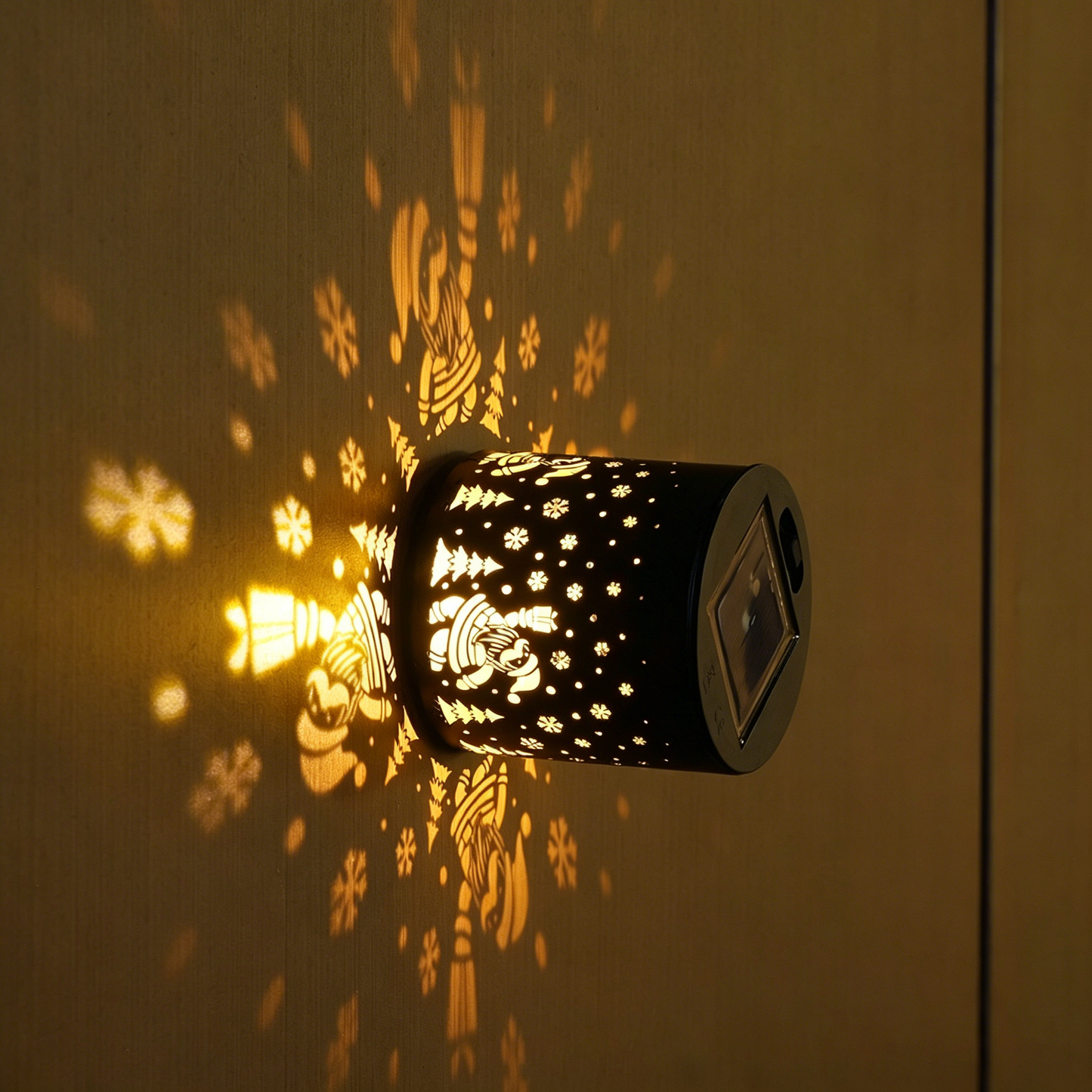 🌞 50% OFF🎁Solar Mandala Light – Stunning Pattern Projection, 2-in-1 Floor & Wall Design & IP65 Waterproof Auto On/Off 🌿