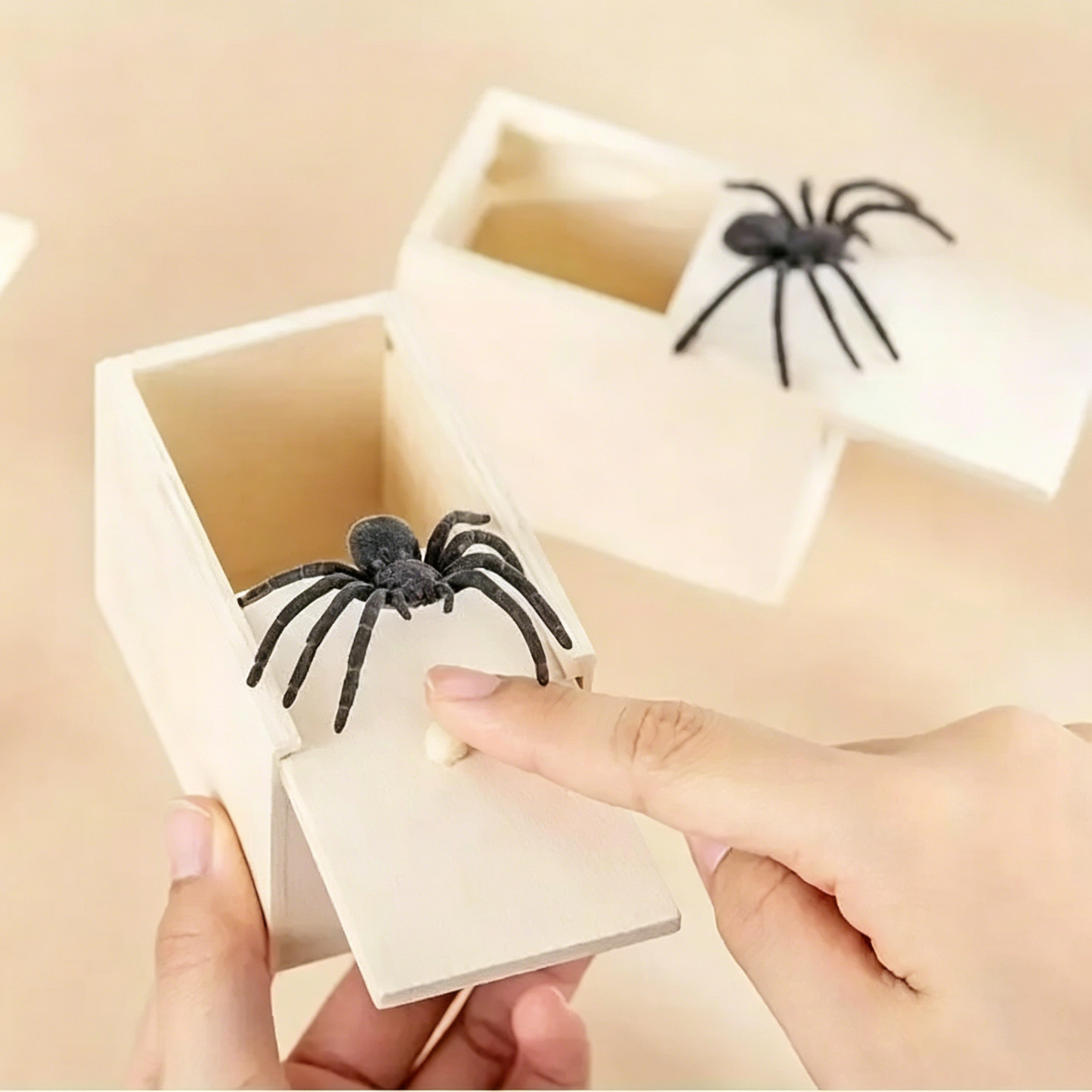 ⚡Hot Sales 49% OFF🔥Wooden Spider Gag Box