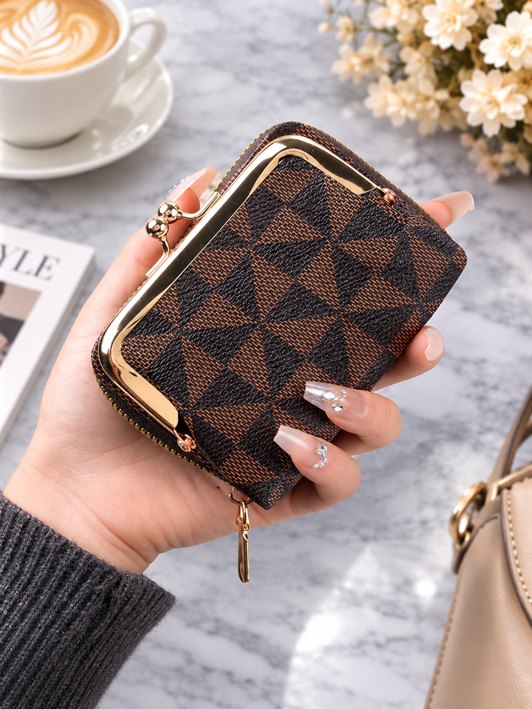 🌸Chic Trend ✨ Compact Travel Leather Wallet