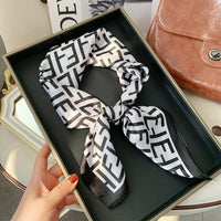 Black White Letter ET