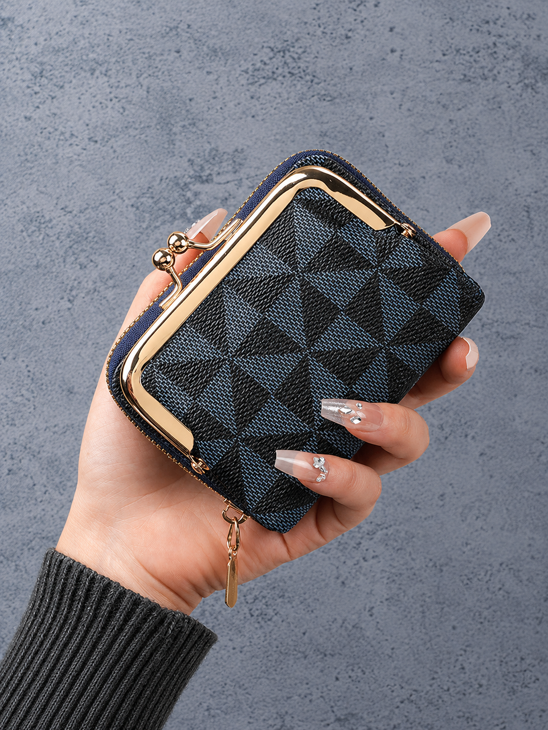 🌸Chic Trend ✨ Compact Travel Leather Wallet