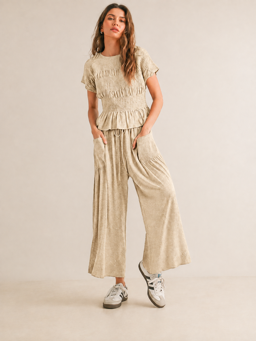 🎒 Back-to-School Special ✨ Women's Boho 2-Piece Set with Smocked Top & Wide-Leg Pants 👖