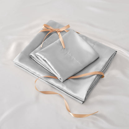 ❄️ Transform any mattress into a cool, silky-smooth sleeping experience.