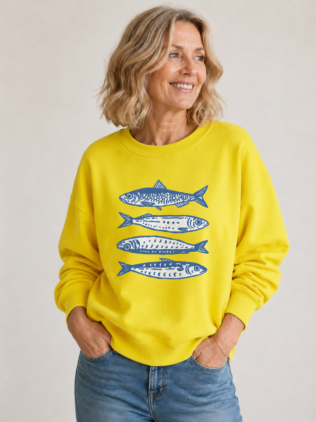 🐟 Trendy Pick 💙 Women’s Sardine Print Sweatshirt - Casual Crewneck Sporty Top